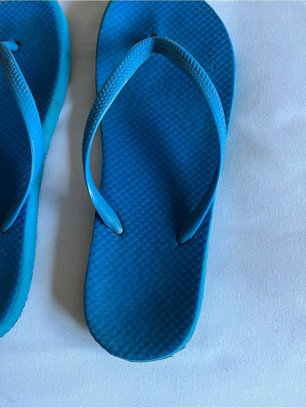 Blue Rubber Thong Flip Flop Sandals Unisex Casual Beach Shoes Approx Kids Size 5